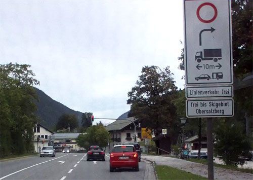 Запрет проезда трейлеров на Rossfeldstrasse