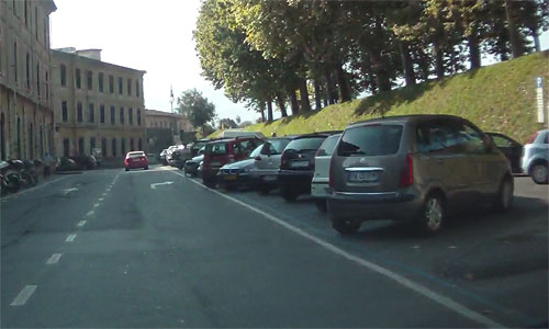 Парковка в lucca