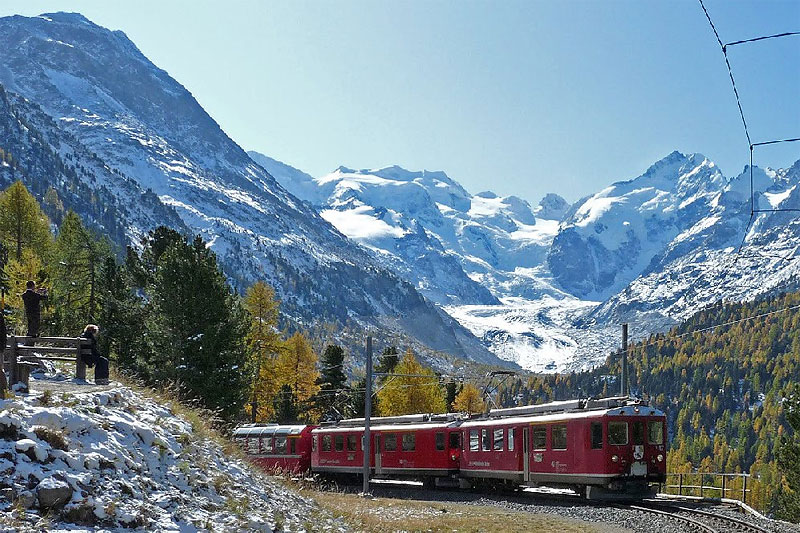 Вид на могущественный ледник Мортерач (Morteratsch)