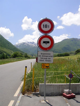 Ограничения на ТС на перевале Furkapass в Realp