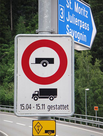 Ограничения на ТС на перевале Julierpass в Tiefencastel