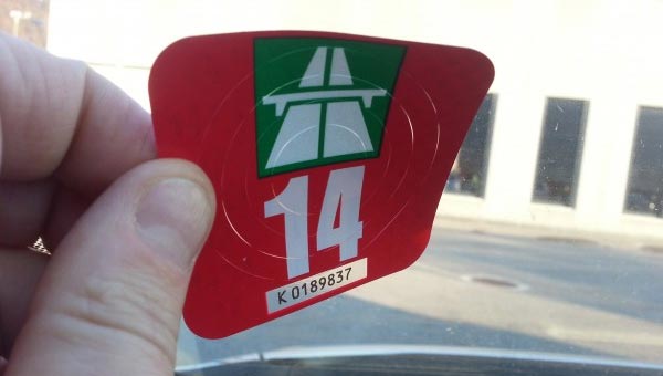 виньетка швейцария 2021. виньетка швейцария. где купить виньетку швейцария. виньетки в европе. автострады швейцарии а1.