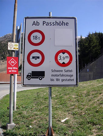 Ограничения на ТС на перевале Oberalppass в Andermatt