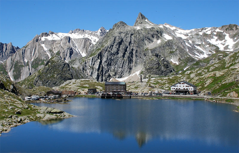 Отель Albergo Italia на перевале Gt. St. Bernhard