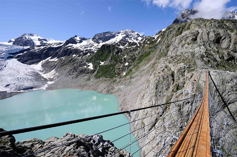 Самый длинный висячий мост в Альпах - Трифт (Triftbridge)