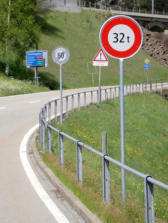 Ограничения на ТС на перевале Sustenpass в Wassen