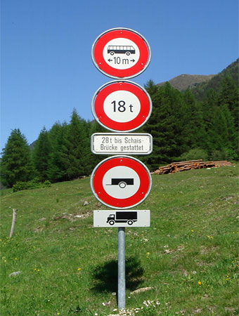 Ограничения на ТС на перевале Umbrailpass в Santa Maria